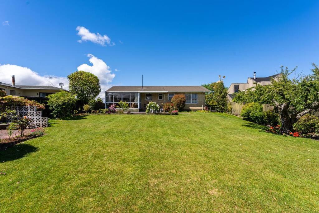 Classic Bach Taupo Exterior photo