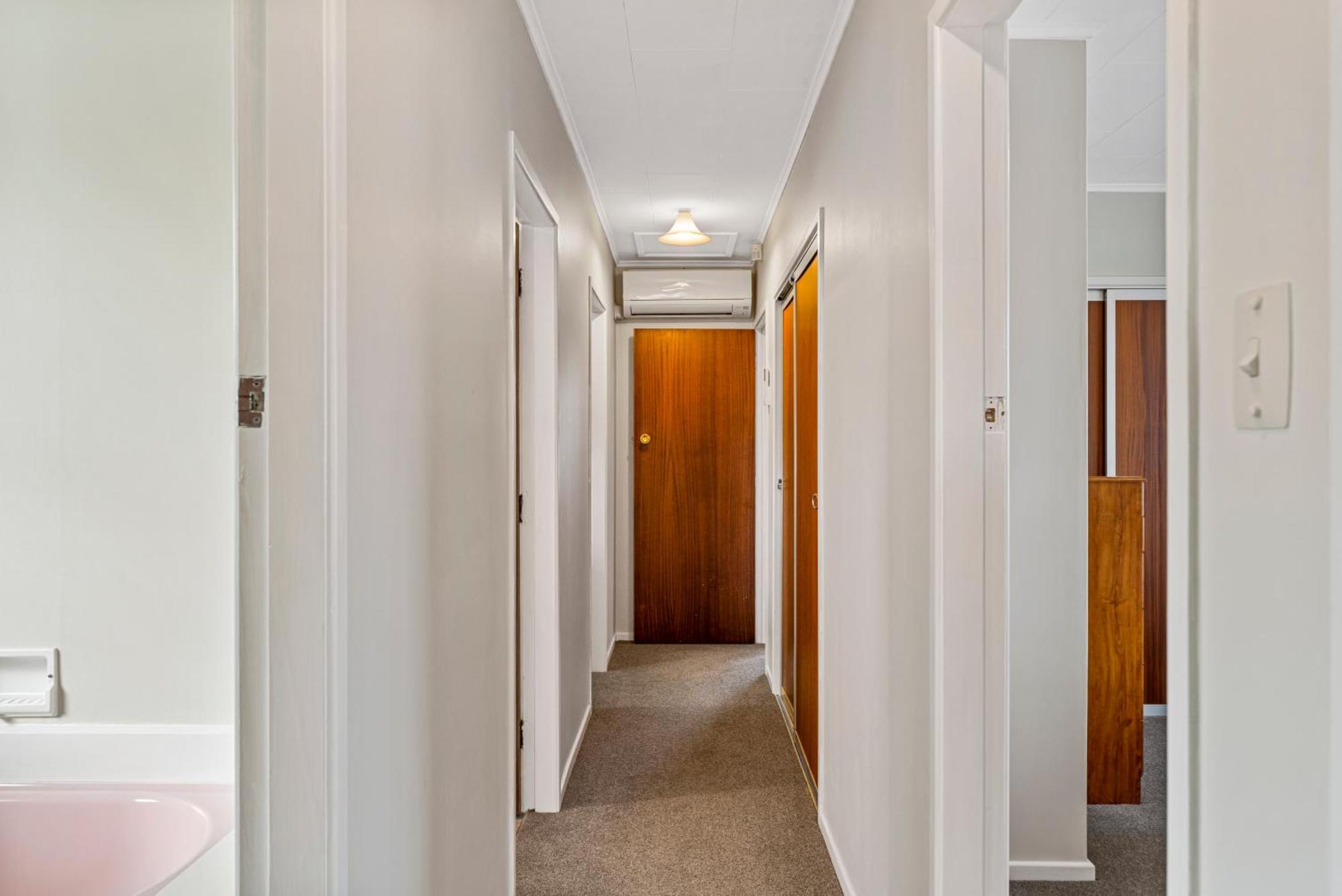 Classic Bach Taupo Exterior photo