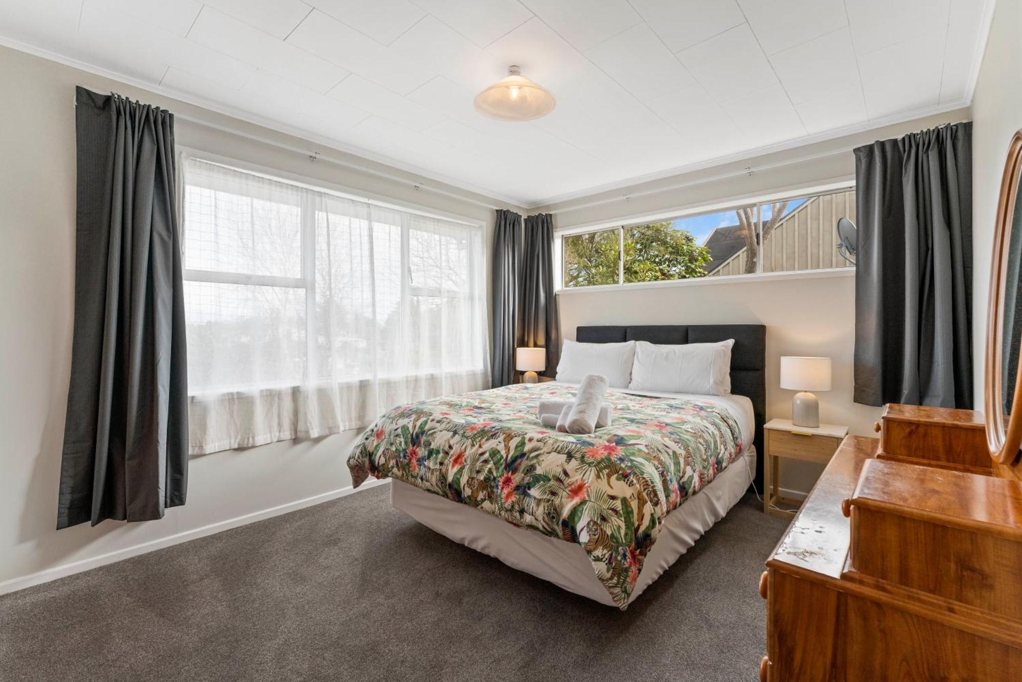 Classic Bach Taupo Exterior photo